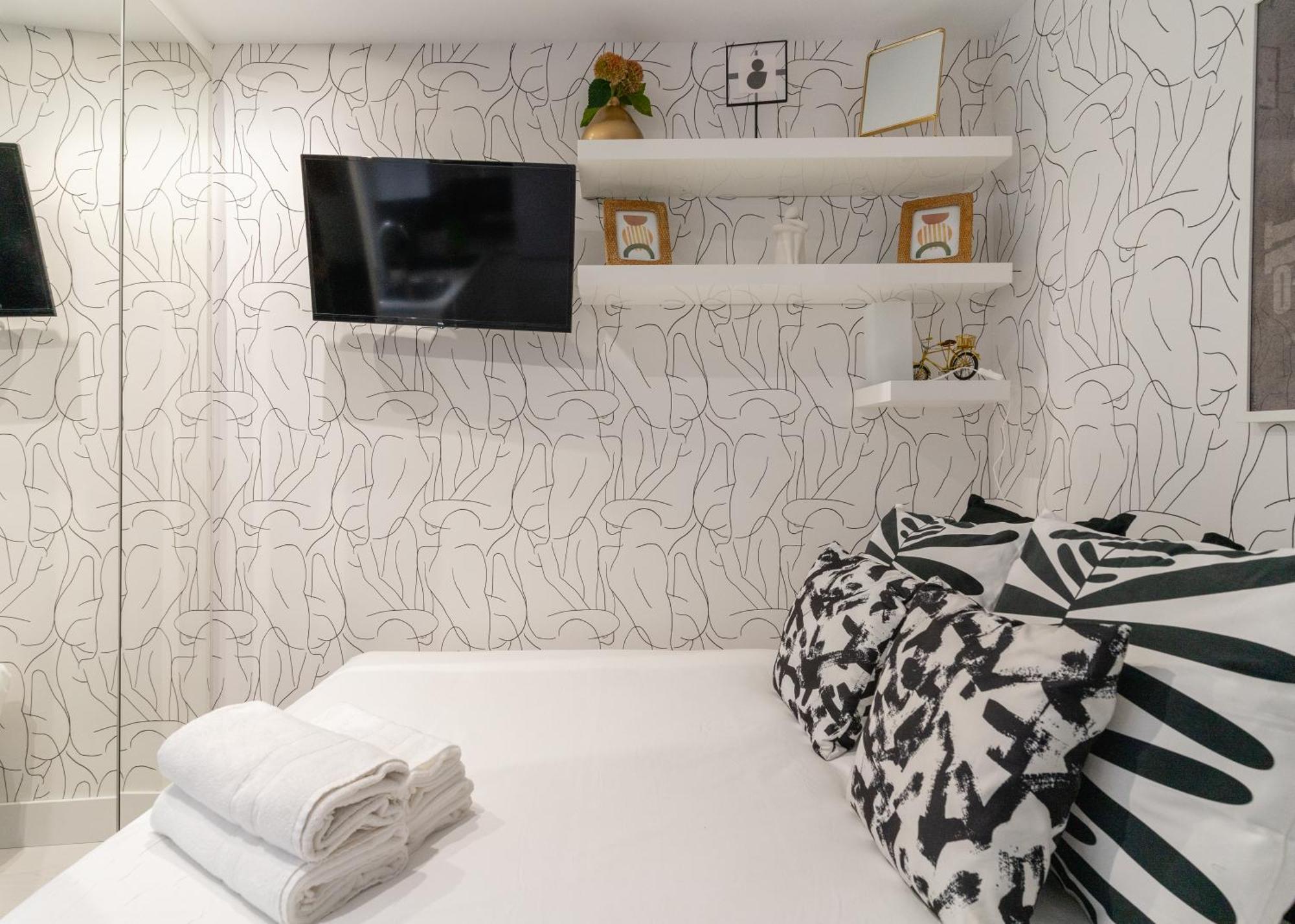 Modern Studio-1Bathroom-Chueca Мадрид Екстериор снимка