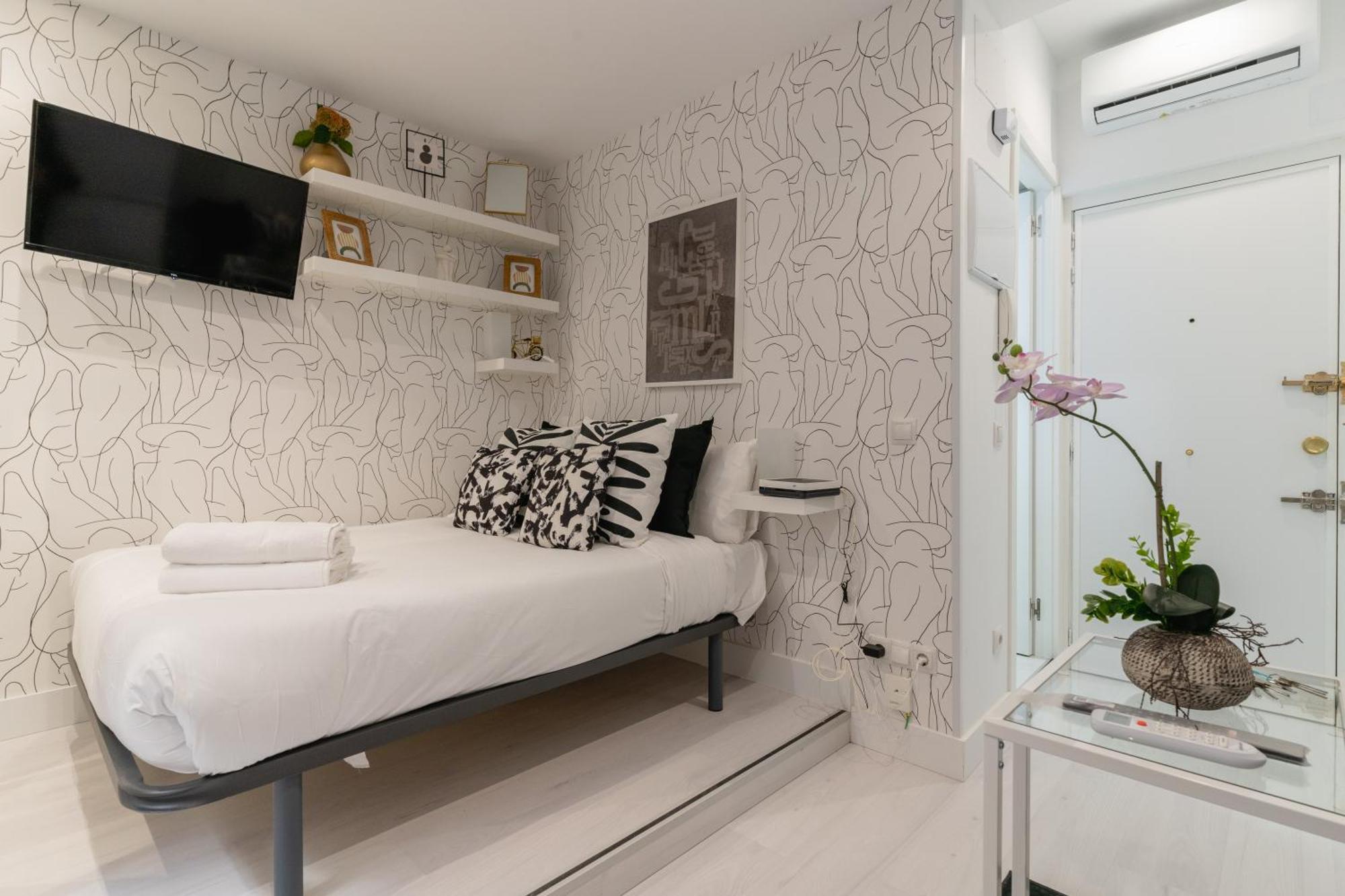 Modern Studio-1Bathroom-Chueca Мадрид Екстериор снимка
